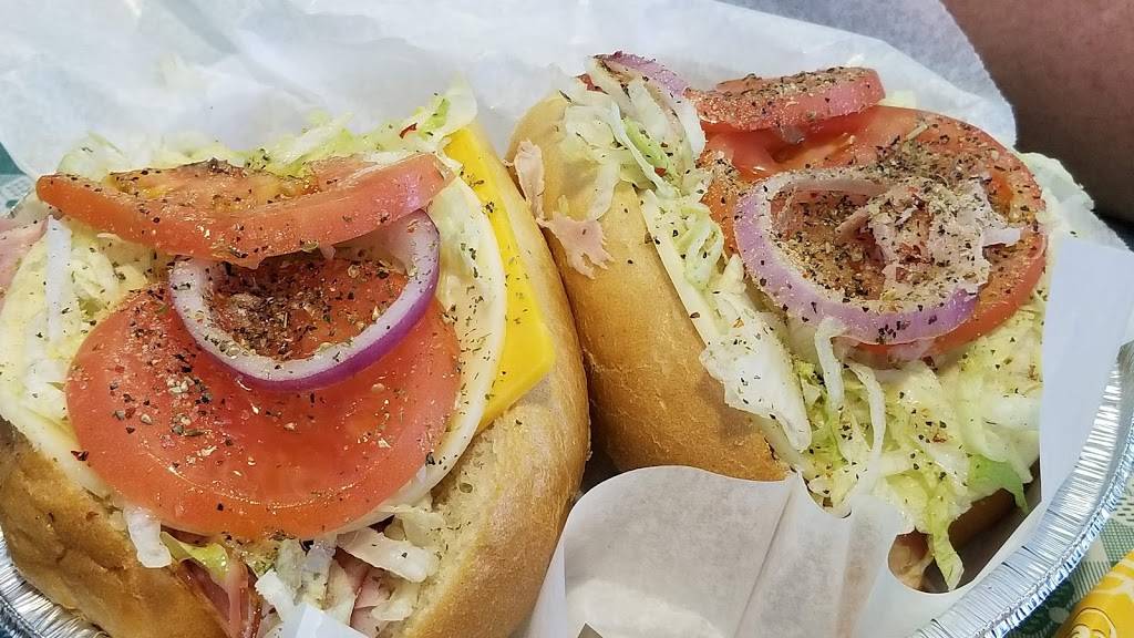 a.k.a. Friscos Restaurant & Catering Company | restaurant | 4632 Wedgewood Blvd, Frederick, MD 21703, USA | 3016980018 OR +1 301-698-0018