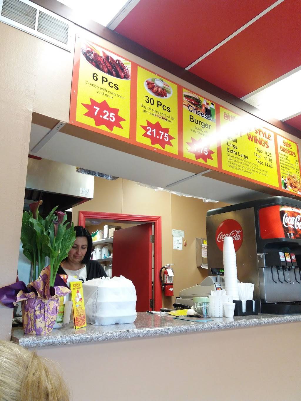 Crazy Hot Wings | restaurant | 7102 Foothill Blvd, Tujunga, CA 91042, USA | 8183521883 OR +1 818-352-1883