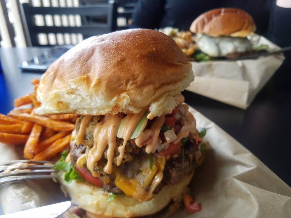 Border Burger Bar | restaurant | 934 Manitou Ave, Manitou Springs, CO 80829, USA | 7196853287 OR +1 719-685-3287