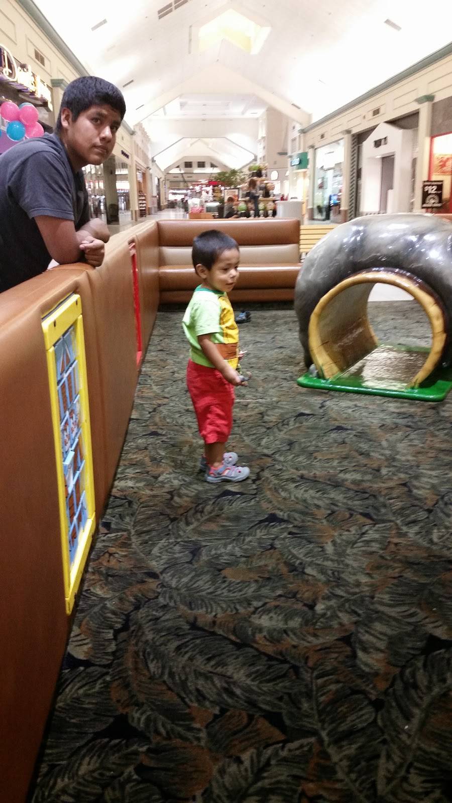 Cinemark Movies 8 | meal takeaway | 1669 W Lacey Blvd, Hanford, CA 93230, USA | 5595821474 OR +1 559-582-1474