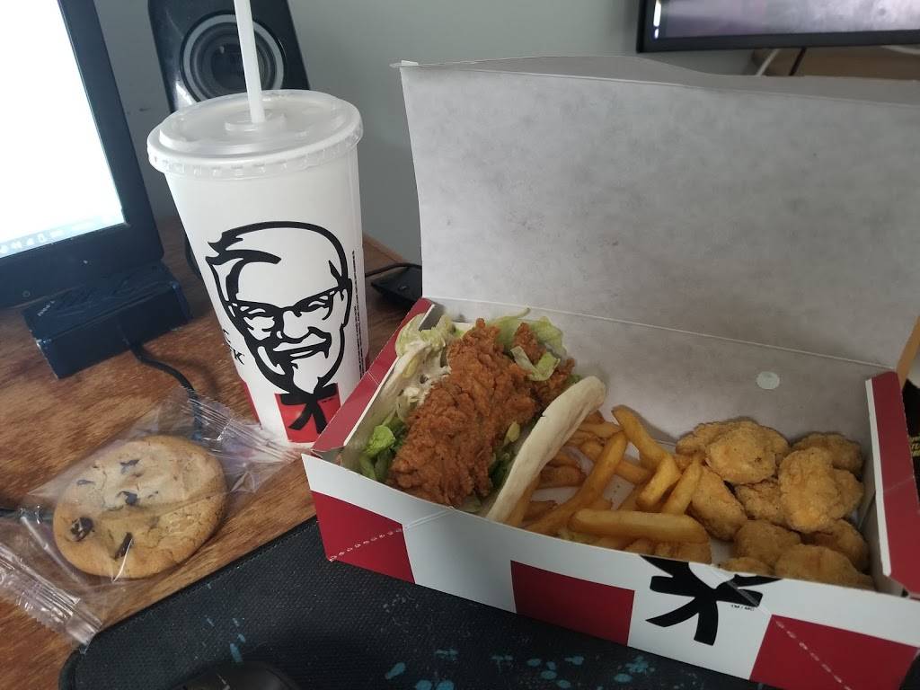 KFC | meal delivery | 121 Toronto Rd, Port Hope, ON L1A 3S6, Canada | 9058850393 OR +1 905-885-0393