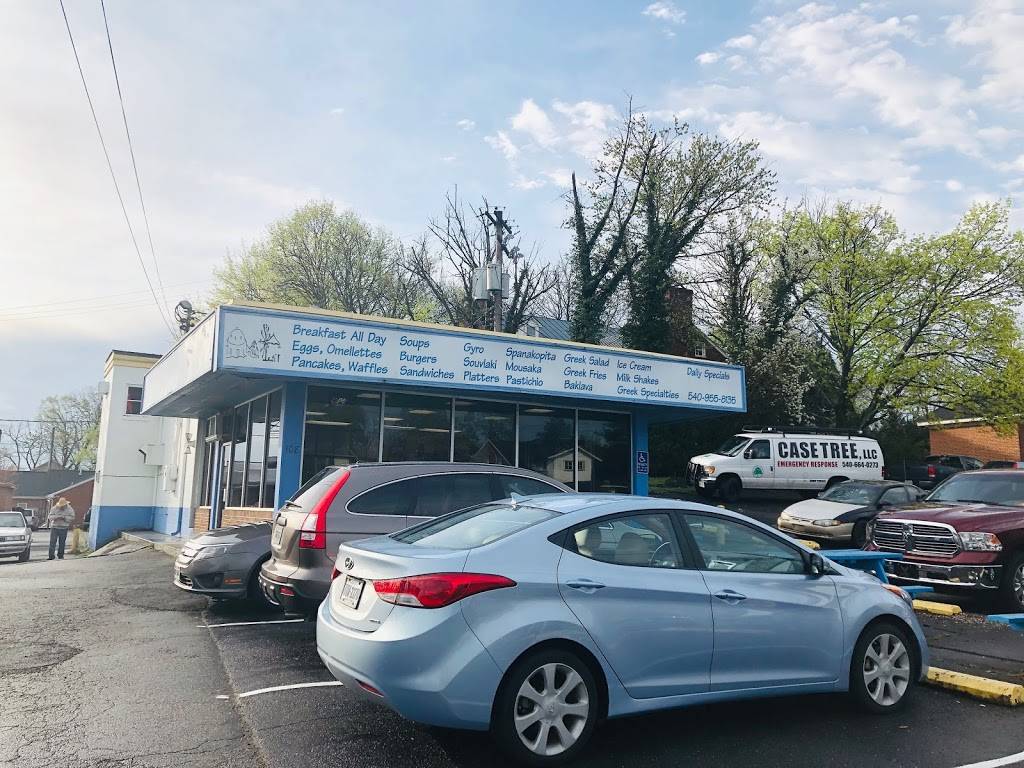 Santorini Grill | restaurant | 108 S Buckmarsh St, Berryville, VA 22611, USA | 5409558135 OR +1 540-955-8135