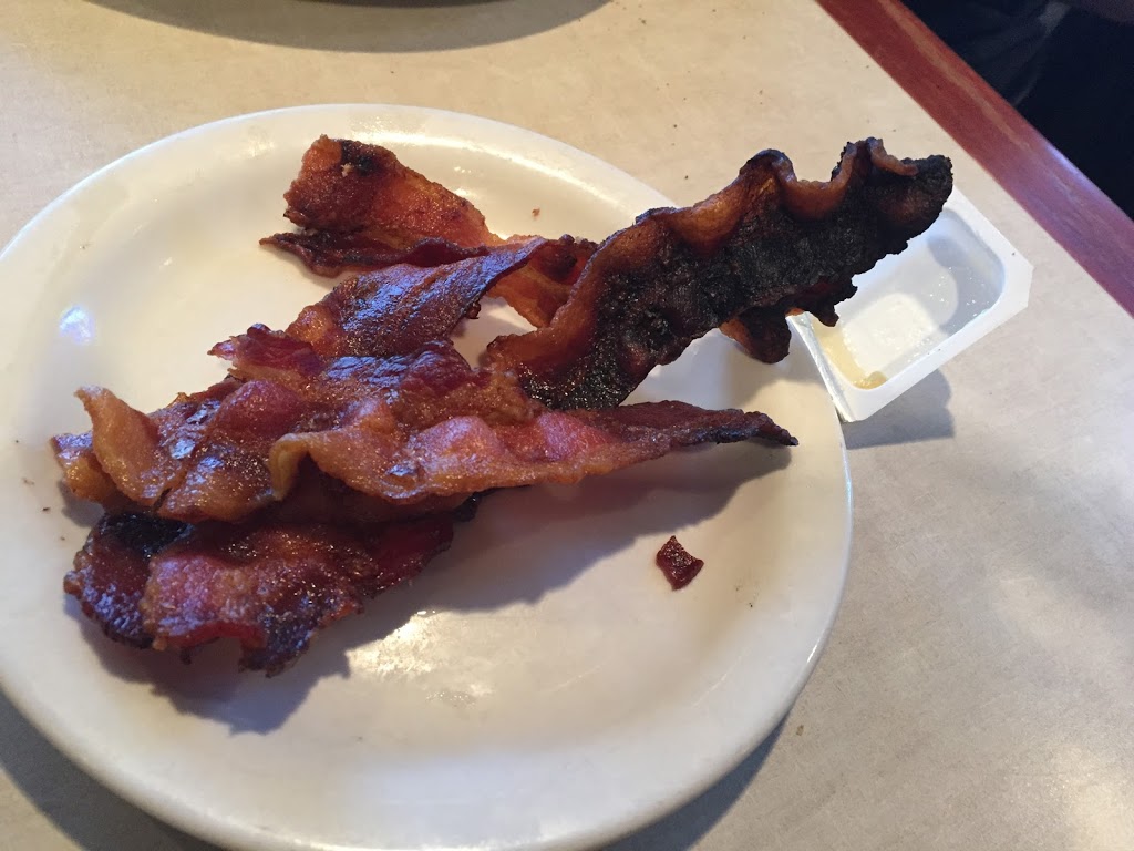 Legends Bar & Grille | restaurant | 1 Doug Ford Dr, Pensacola, FL 32507, USA | 8504921223 OR +1 850-492-1223