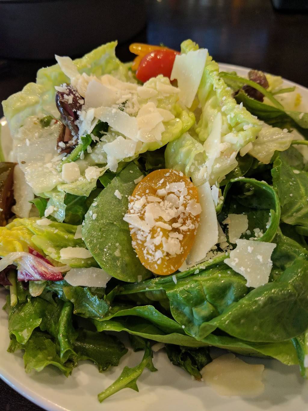 Giordanos | restaurant | 9415 W Higgins Rd, Rosemont, IL 60018, USA | 8472922600 OR +1 847-292-2600