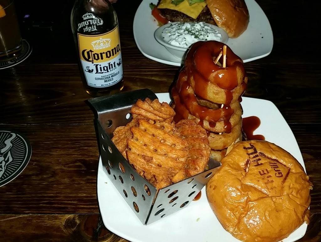 Way Point Saloon aka Mollys | restaurant | 1270 Main St, Ramona, CA 92065, USA | 7607899050 OR +1 760-789-9050