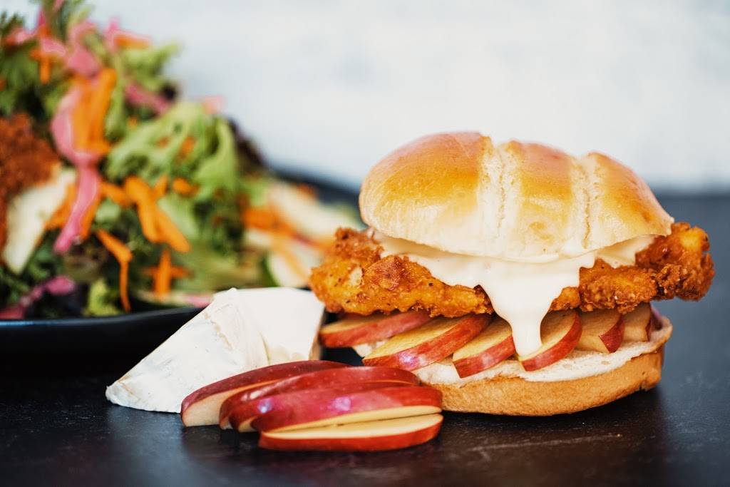 The Brassy Bird | restaurant | 15 S 6th St, Columbia, MO 65201, USA | 5734477059 OR +1 573-447-7059