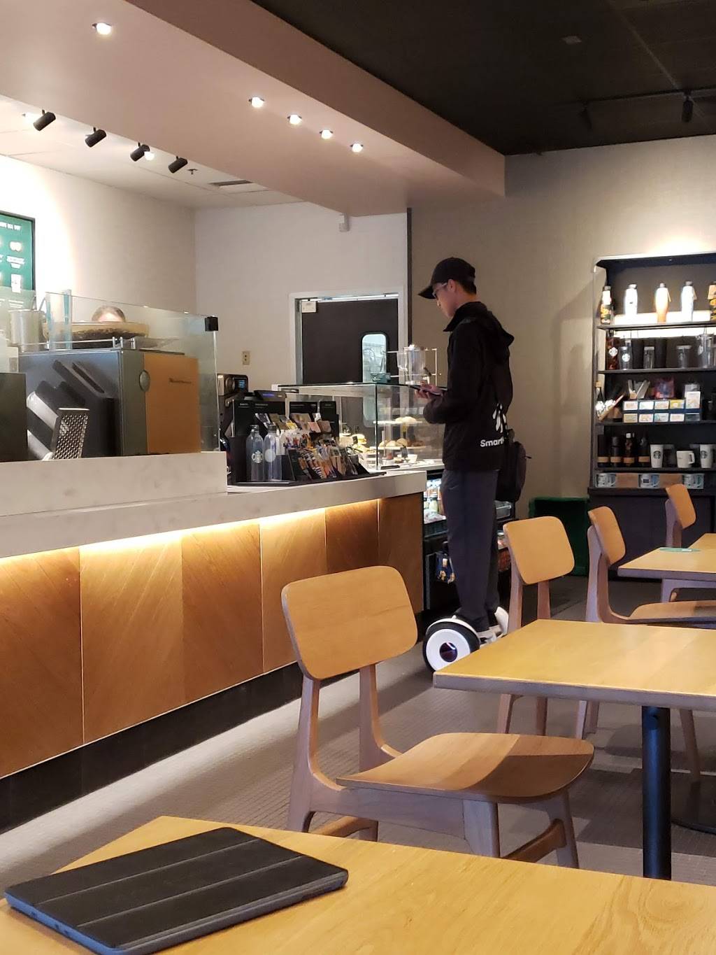 Starbucks | cafe | 39940 Ford Rd, Canton, MI 48187, USA | 7349815039 OR +1 734-981-5039