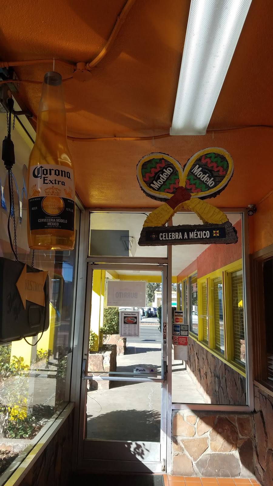 El Faro Mexican Foods | restaurant | 2280 Monument Blvd, Concord, CA 94520, USA | 9258270976 OR +1 925-827-0976