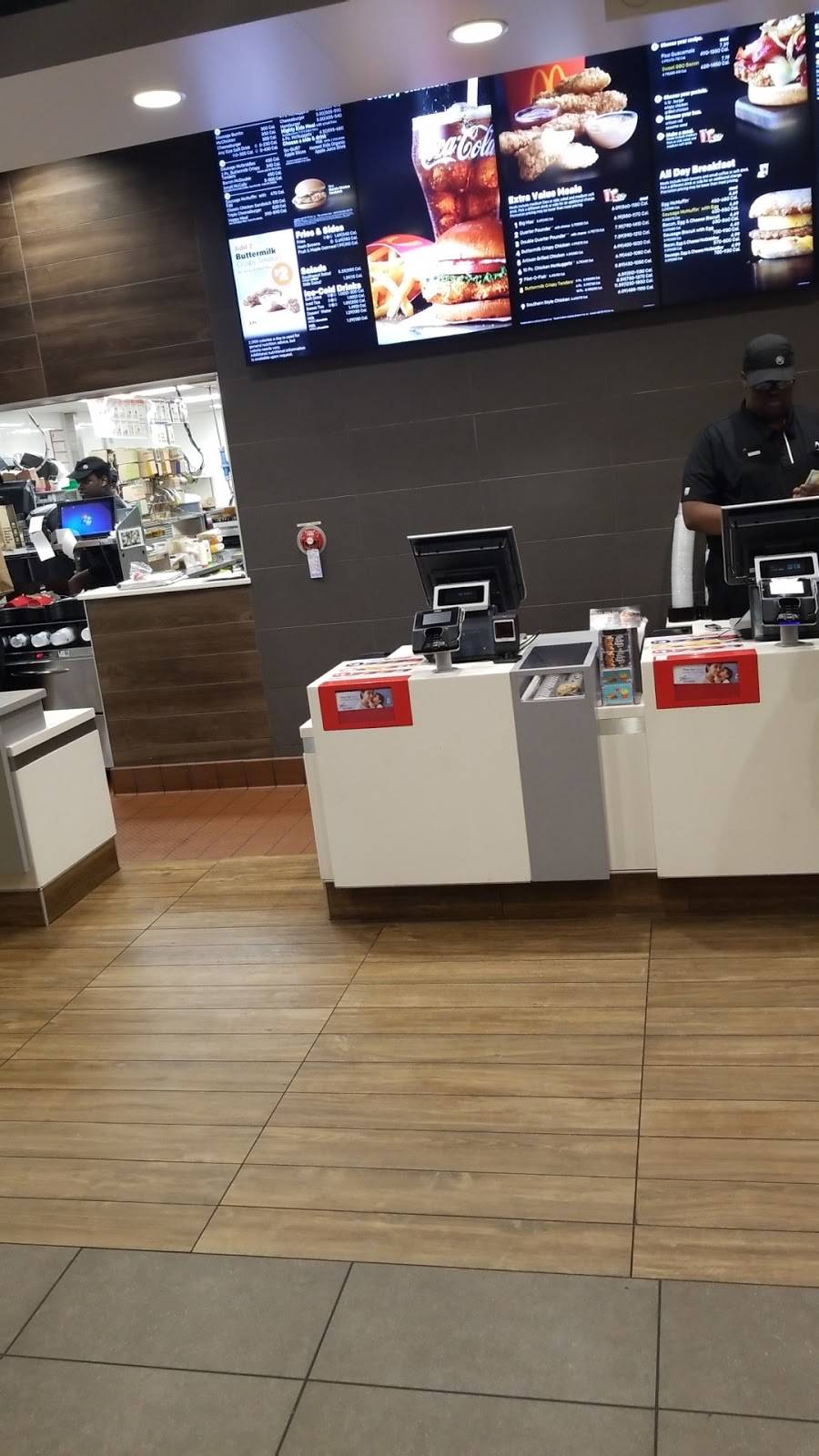 McDonalds | cafe | 177 Sea Island Pkwy, Beaufort, SC 29907, USA | 8435229824 OR +1 843-522-9824