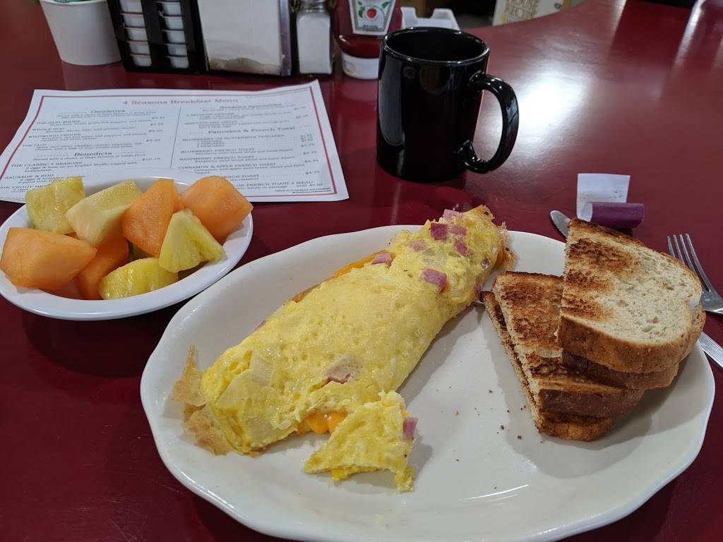 4 Seasons | restaurant | 114 Mahtomedi Ave, St Paul, MN 55115, USA | 6514292201 OR +1 651-429-2201