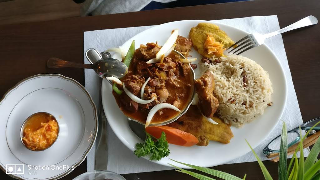 Fourchette Antillaise | restaurant | 5968 Rue de Salaberry, Montréal, QC H4J 1J8, Canada | 5143379393 OR +1 514-337-9393