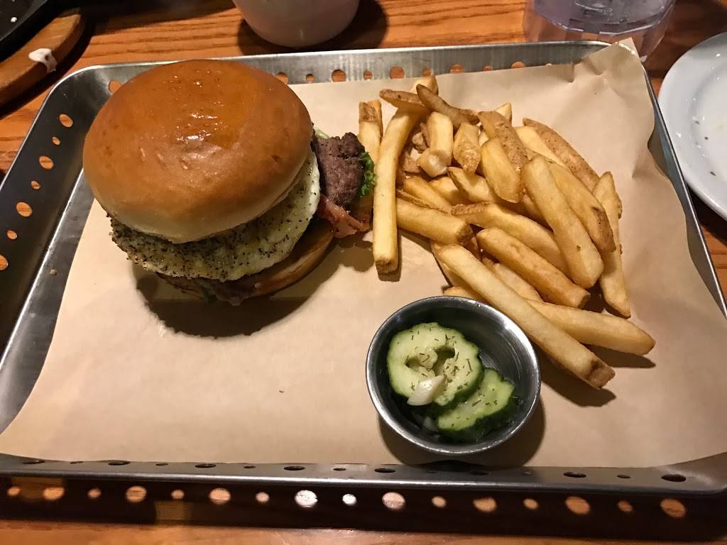 Chilis Grill & Bar | meal takeaway | 3601 W Memorial Rd, Oklahoma City, OK 73134, USA | 4057511586 OR +1 405-751-1586