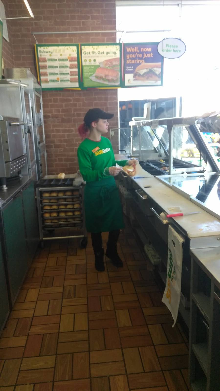 Subway | restaurant | 3302 W 16th St, Indianapolis, IN 46222, USA | 3176370303 OR +1 317-637-0303