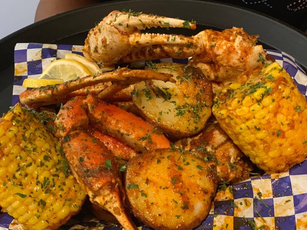 Blue Lagoon | restaurant | 4265 W 167th St, Country Club Hills, IL 60478, USA | 7089571934 OR +1 708-957-1934