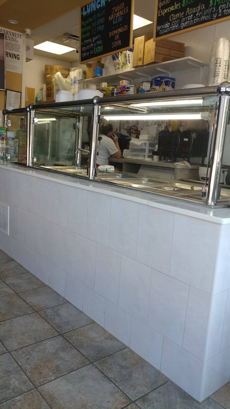 Deli Pupusería Salvadoreña | restaurant | 200 W Jericho Turnpike, Huntington Station, NY 11746, USA | 6316735374 OR +1 631-673-5374