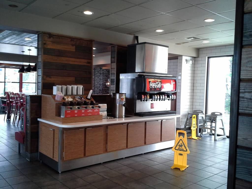 Arbys | restaurant | 1007 SE Everett Mall Way, Everett, WA 98208, USA | 4253478676 OR +1 425-347-8676