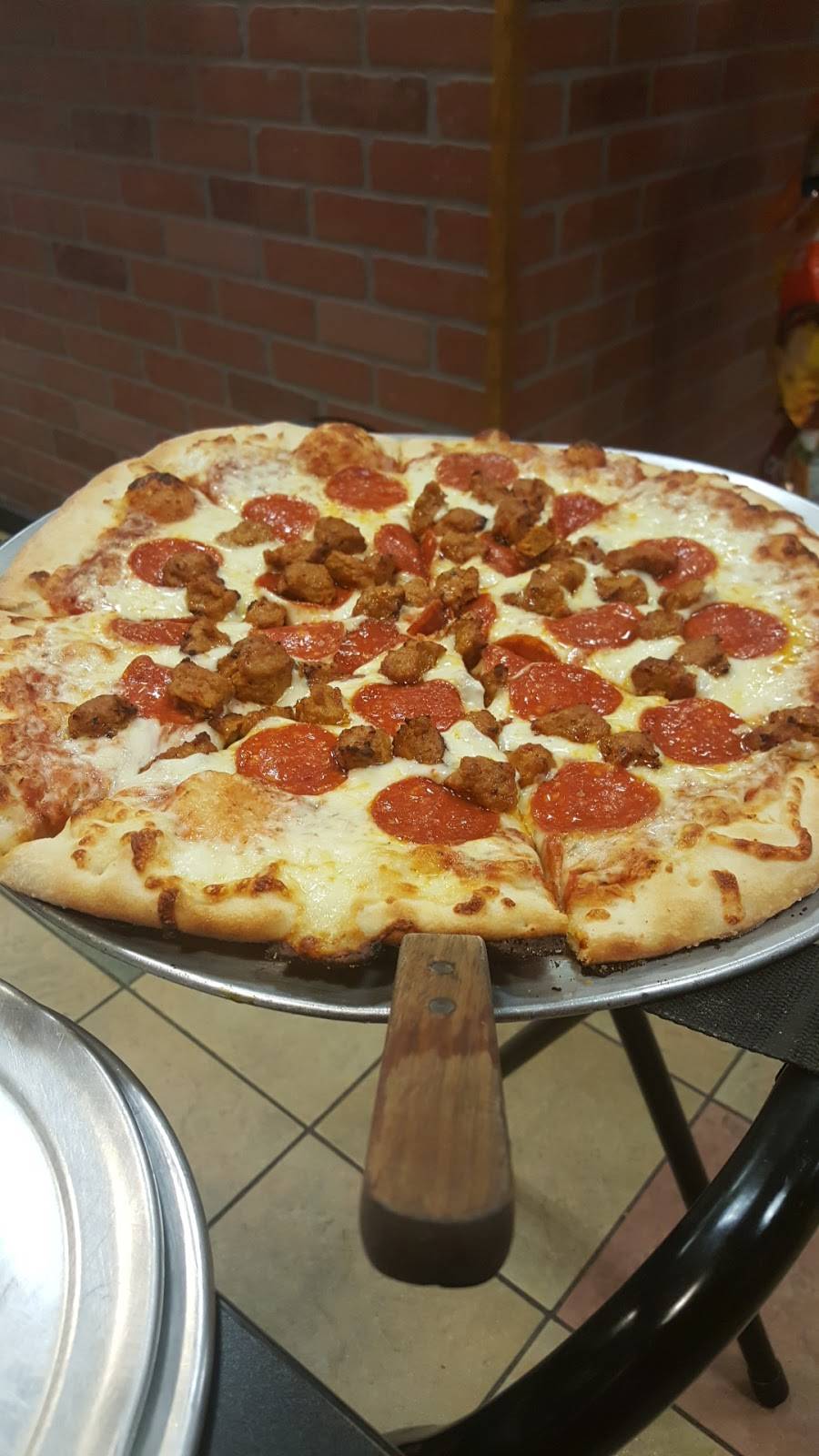 Brooklyn Pizza LLC | restaurant | 1901 Rotunda Dr, Erie, PA 16509, USA | 8149232085 OR +1 814-923-2085