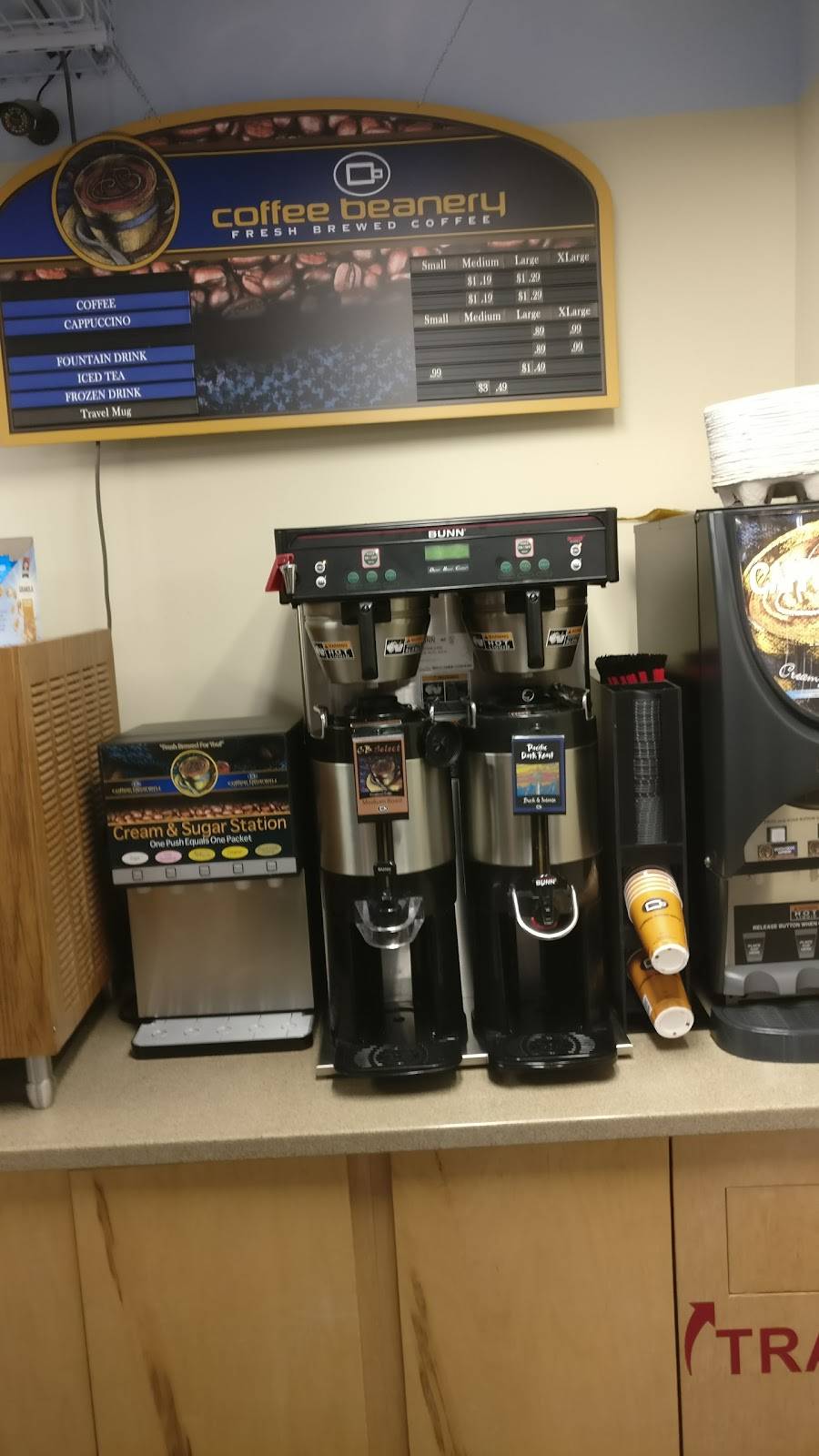 Down the Hatch Party Store | meal takeaway | 1866 Ottawa Beach Rd, Holland, MI 49424, USA | 6169947500 OR +1 616-994-7500