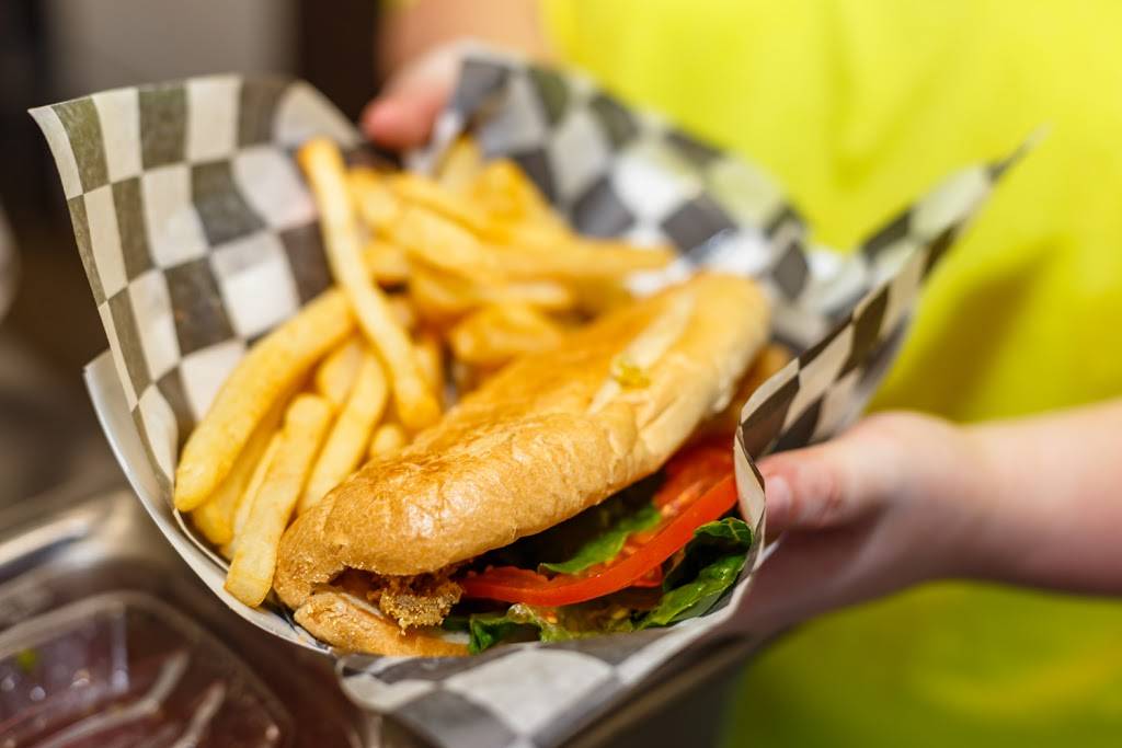 Fishville Trading Post, LLC | restaurant | 769 Co Rd 477, Palacios, TX 77465, USA | 3618273615 OR +1 361-827-3615