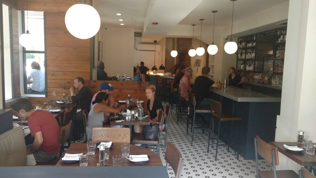 Tyber Creek Wine Bar & Kitchen | restaurant | 84 T St NW, Washington, DC 20001, USA | 2028273664 OR +1 202-827-3664