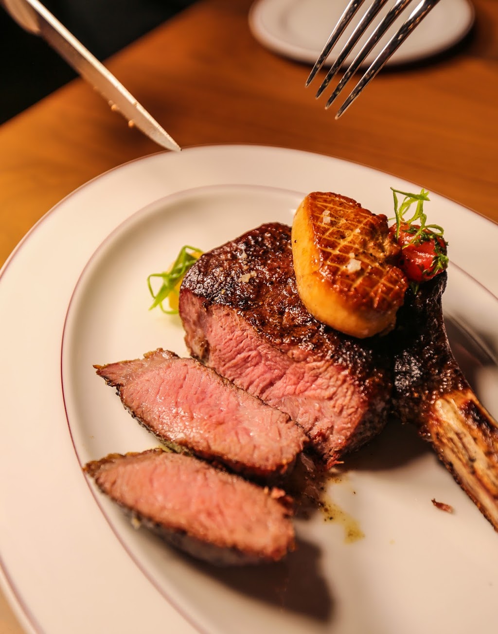 Monarque | restaurant | 1010 Fleet St, Baltimore, MD 21202, USA | 4433841480 OR +1 443-384-1480