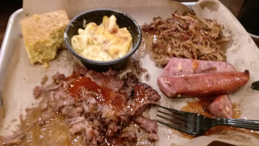 MISSION BBQ | restaurant | 2927 S 108th St, West Allis, WI 53227, USA | 4144201152 OR +1 414-420-1152