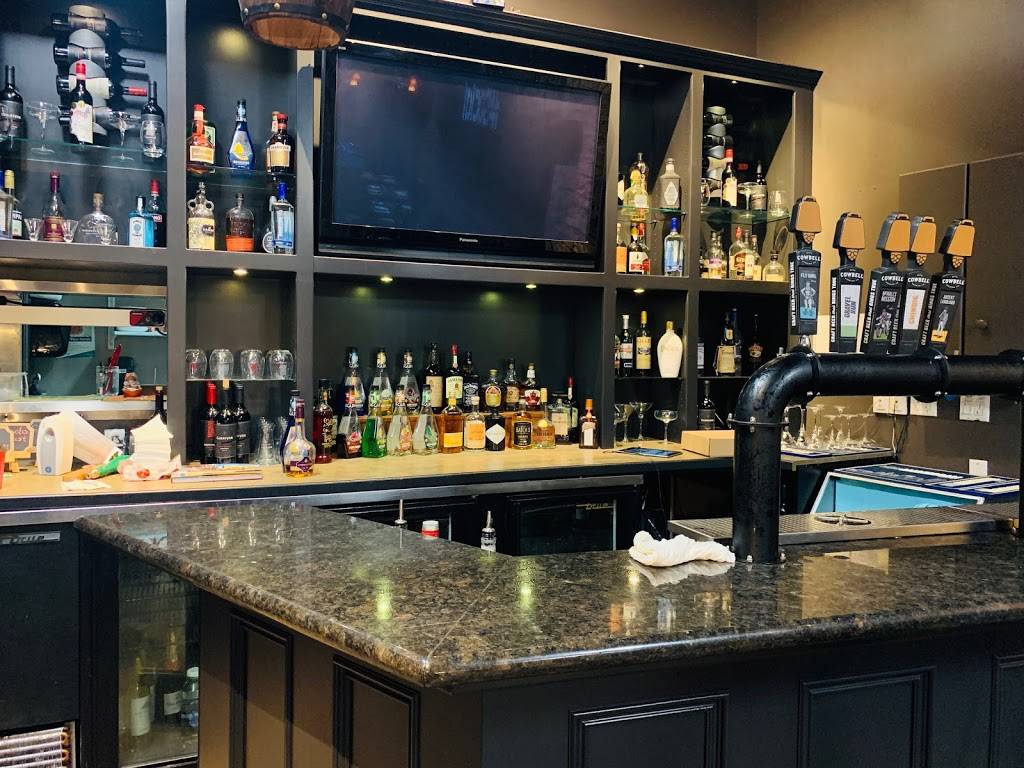 Gus Social - Bistro & Bar | restaurant | 120 St Andrew St W, Fergus, ON N1M 1L4, Canada | 5198432688 OR +1 519-843-2688