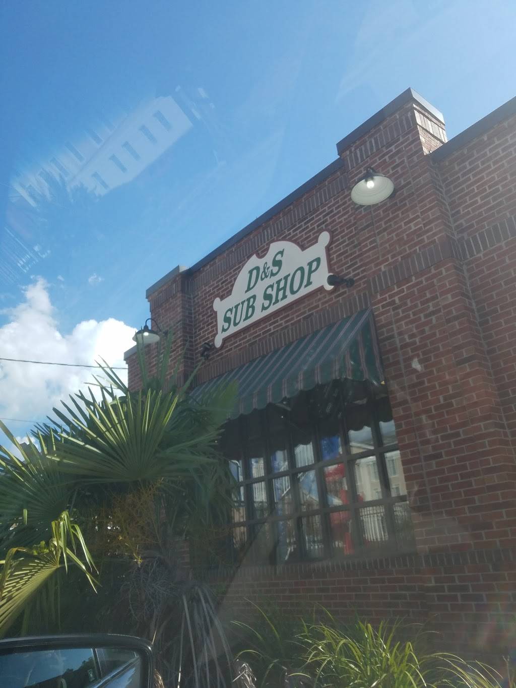 D & S Sub Shop | meal takeaway | 348 N 5th St, Hartsville, SC 29550, USA | 8433322339 OR +1 843-332-2339