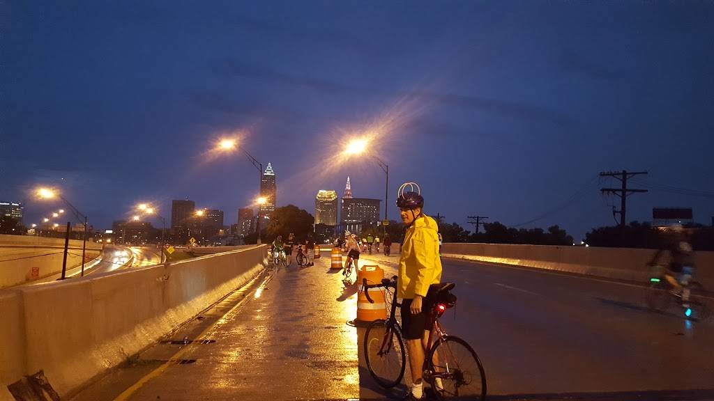 Bounce Nightclub Hinge Lounge | night club | 2814 Detroit Ave, Cleveland, OH 44113, USA | 2166960831 OR +1 216-696-0831