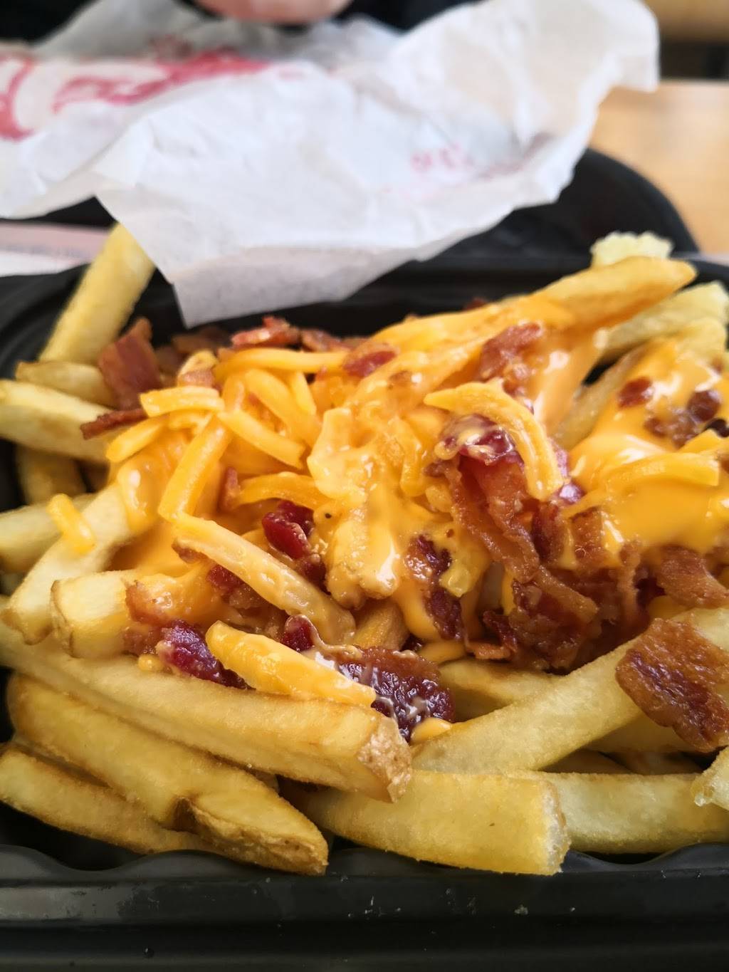 Wendys | restaurant | 252 E State St, West Lafayette, IN 47906, USA | 7657435885 OR +1 765-743-5885