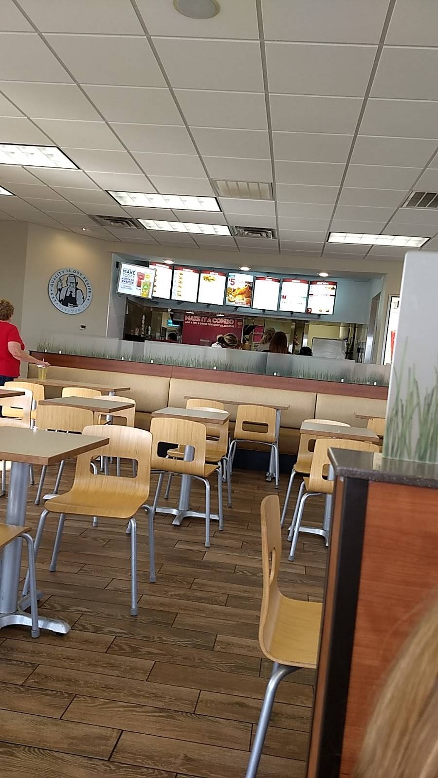 Wendys | restaurant | 200 Shawnee Mall Dr, Shawnee, OK 74804, USA | 4054324591 OR +1 405-432-4591