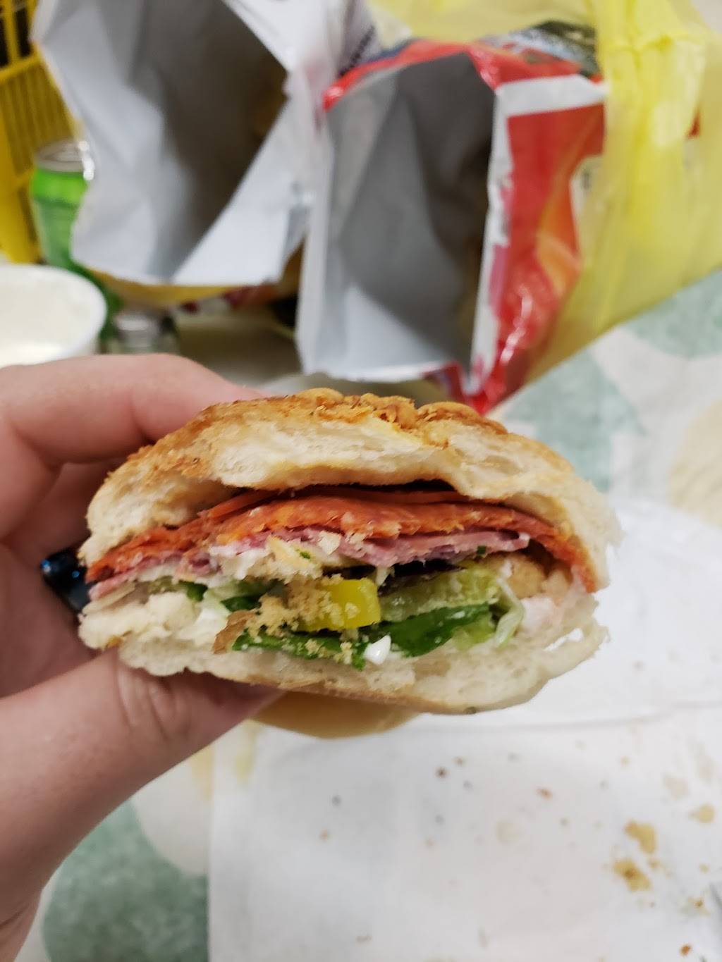 Subway | restaurant | 1085 N 7th St, Rochelle, IL 61068, USA | 8155627827 OR +1 815-562-7827