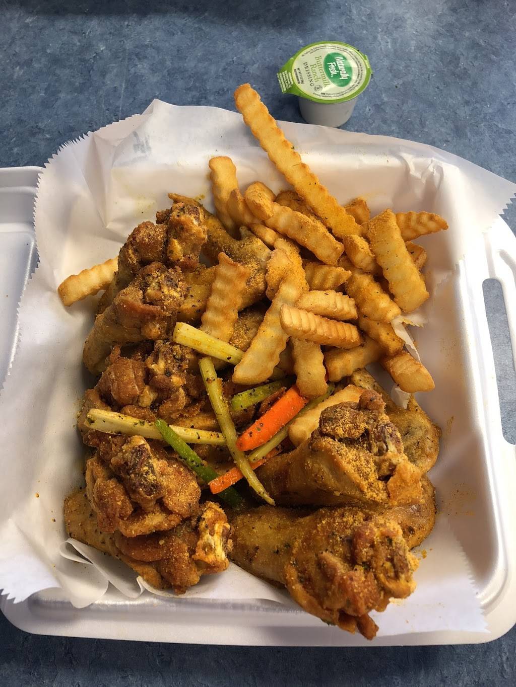 Don Dons Hot Wings | restaurant | 2235 Covington Pike #9, Memphis, TN 38128, USA | 9012131773 OR +1 901-213-1773