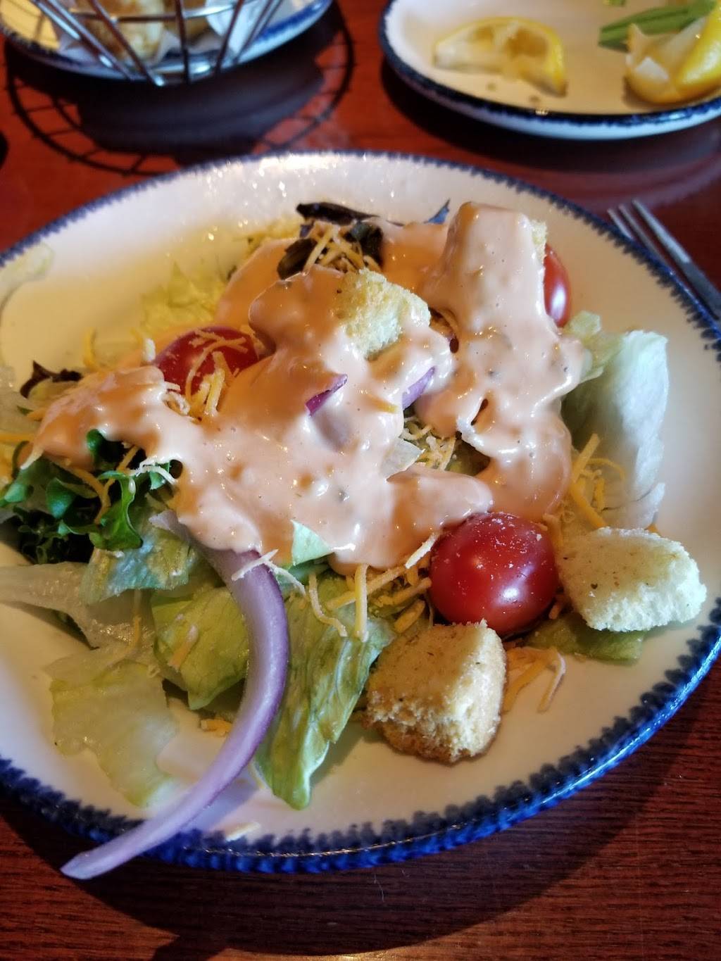 Red Lobster | restaurant | 2011 SW Wanamaker Rd, Topeka, KS 66604, USA | 7852717302 OR +1 785-271-7302