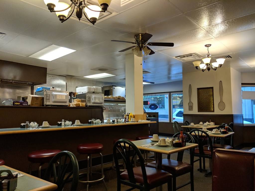 The Place To Be | restaurant | 1391 Warren Rd, Lakewood, OH 44107, USA | 2162268783 OR +1 216-226-8783