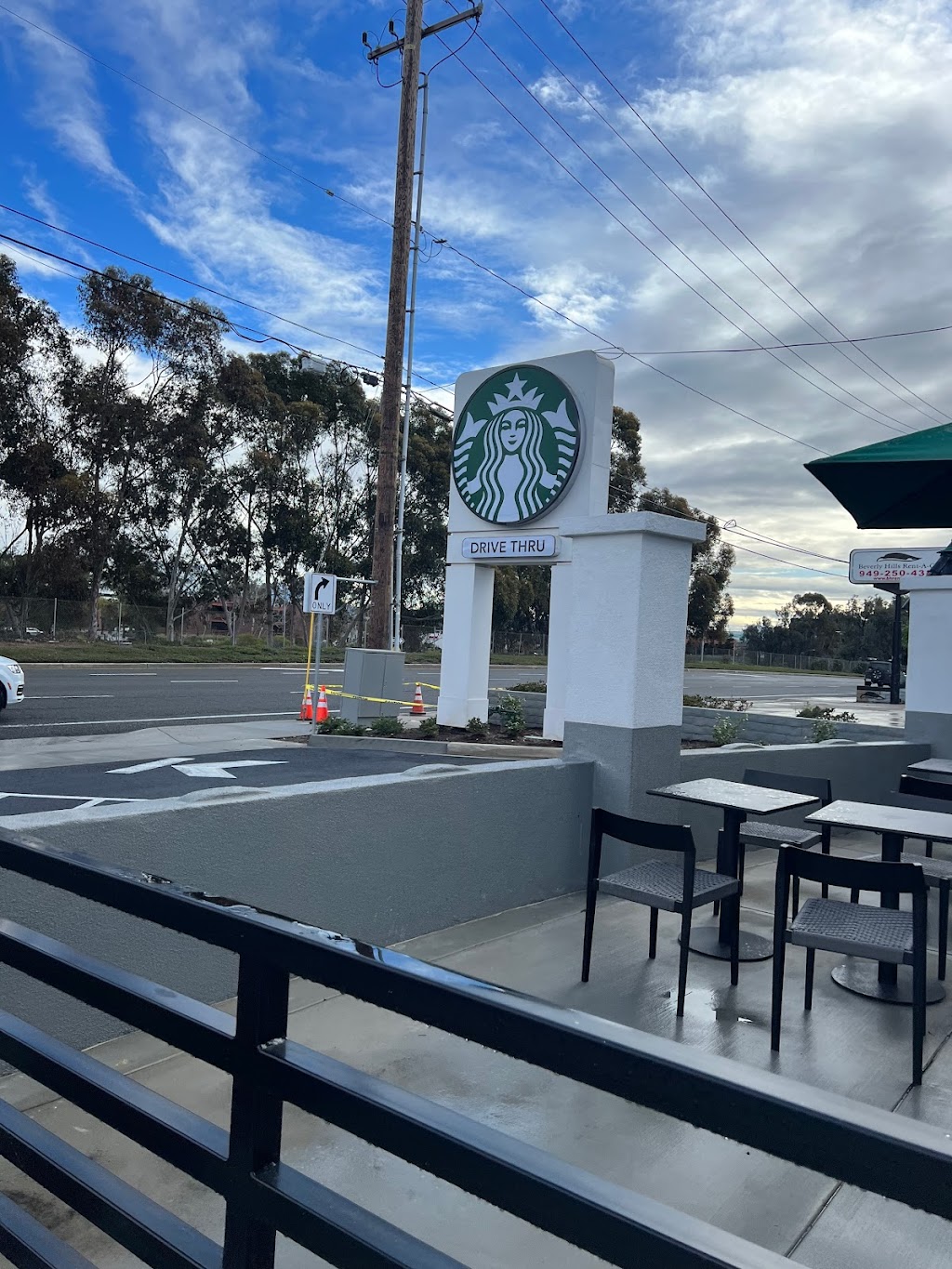 Starbucks | cafe | 2122 Bristol St S, Newport Beach, CA 92660, USA | 9496747737 OR +1 949-674-7737