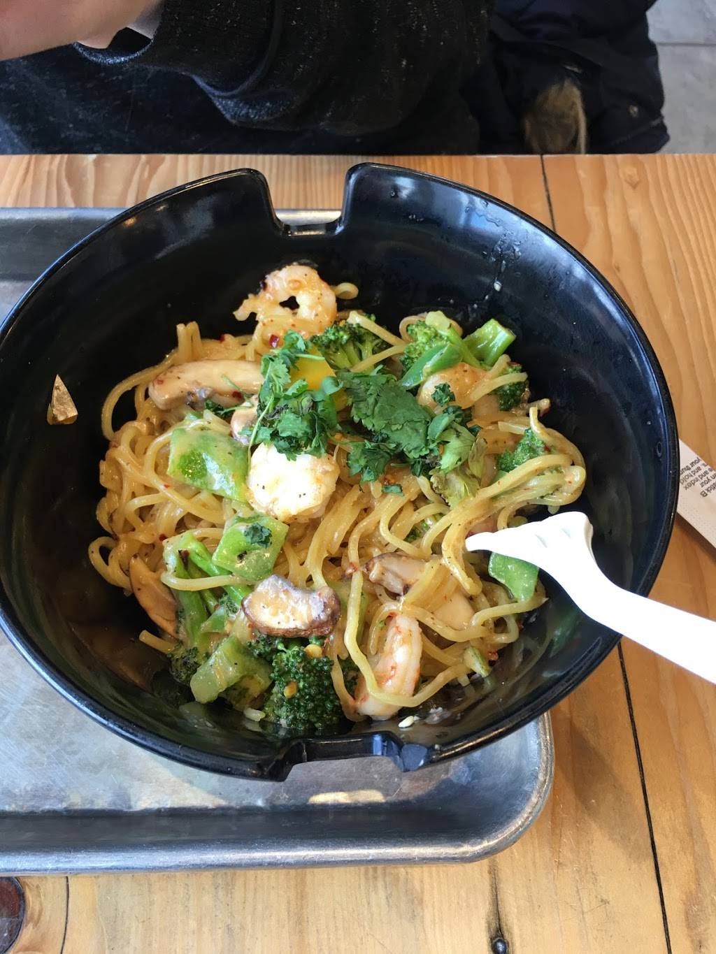 honeygrow | restaurant | 36 College Ave, New Brunswick, NJ 08901, USA | 7322149182 OR +1 732-214-9182