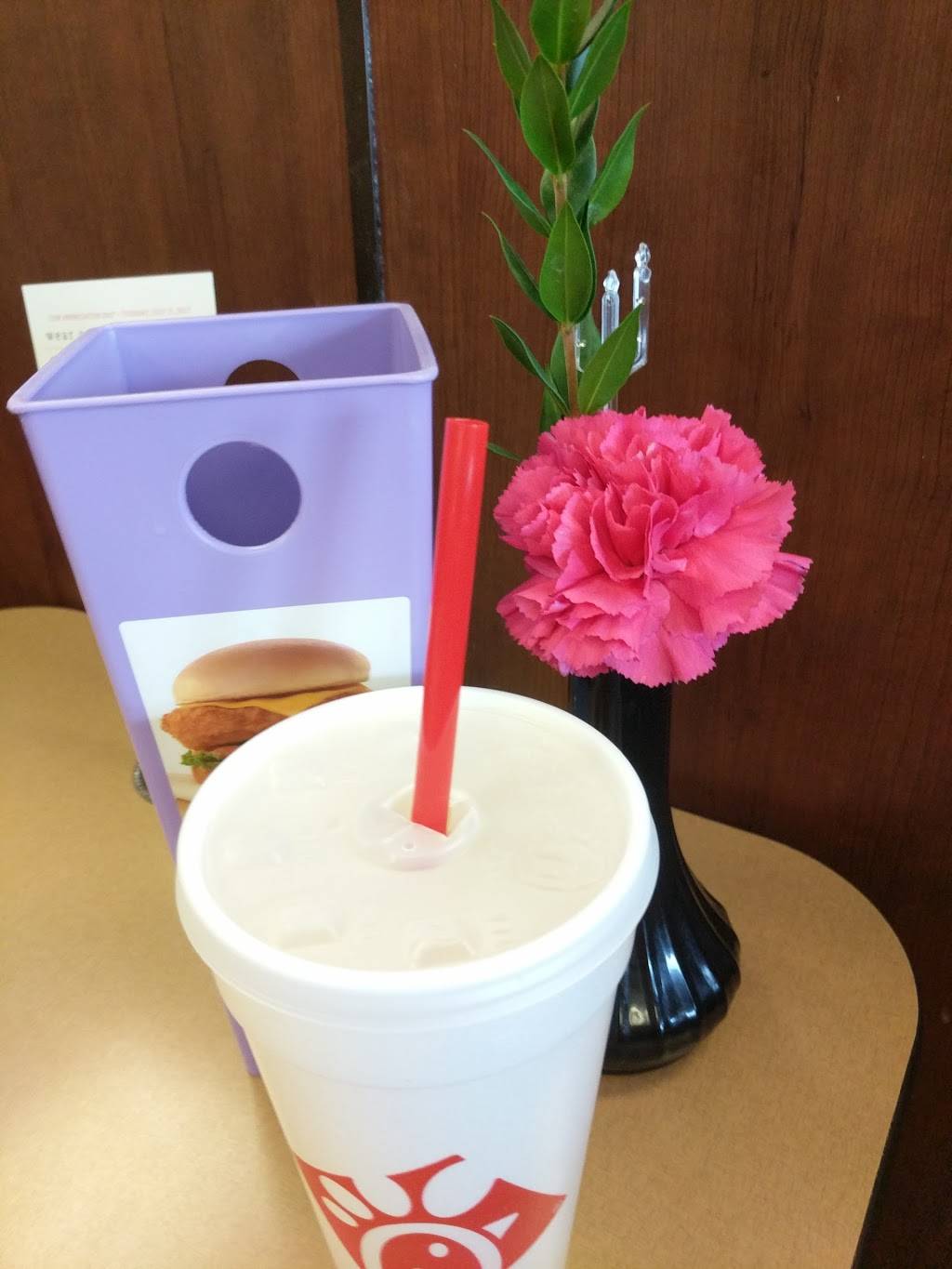 Chick-fil-A | restaurant | 11494 S, District Dr, South Jordan, UT 84095, USA | 8017272697 OR +1 801-727-2697