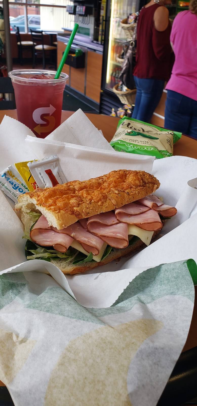 Subway | restaurant | 3016 E Colorado Blvd, Pasadena, CA 91107, USA | 6267969283 OR +1 626-796-9283