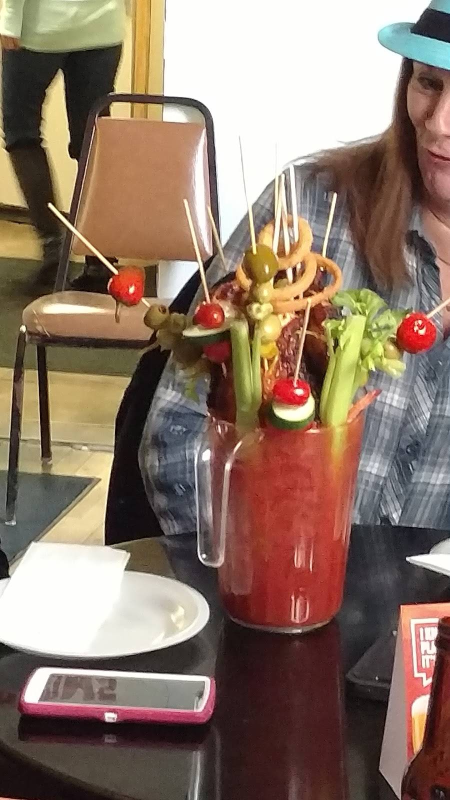 The Seven Deuce | restaurant | 104 S Main St, Tekonsha, MI 49092, USA | 5177674230 OR +1 517-767-4230