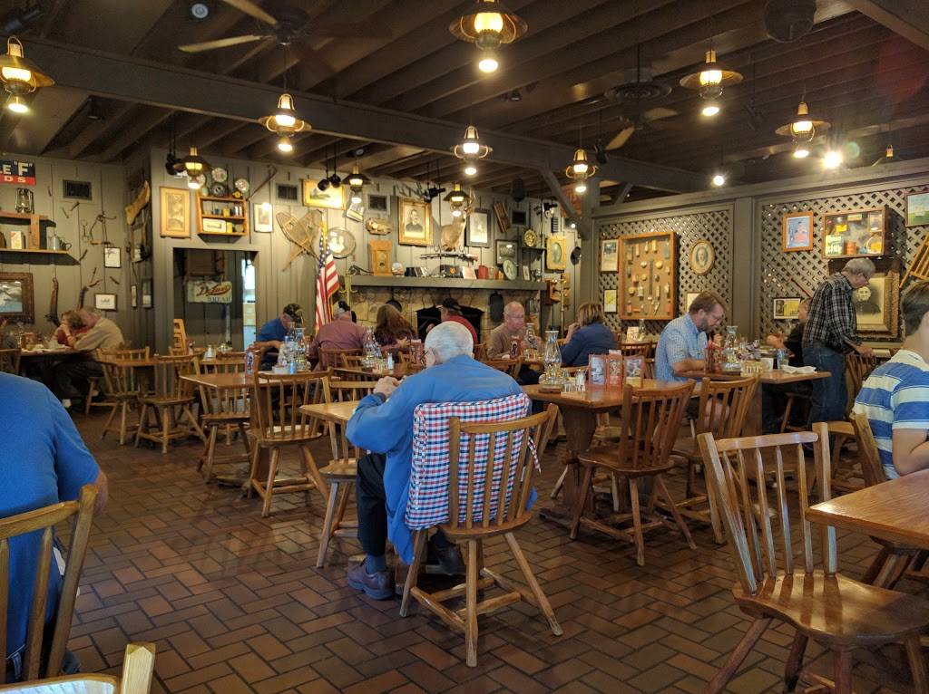 Cracker Barrel Old Country Store | restaurant | 23 Executive Dr, Crossville, TN 38555, USA | 9314569622 OR +1 931-456-9622