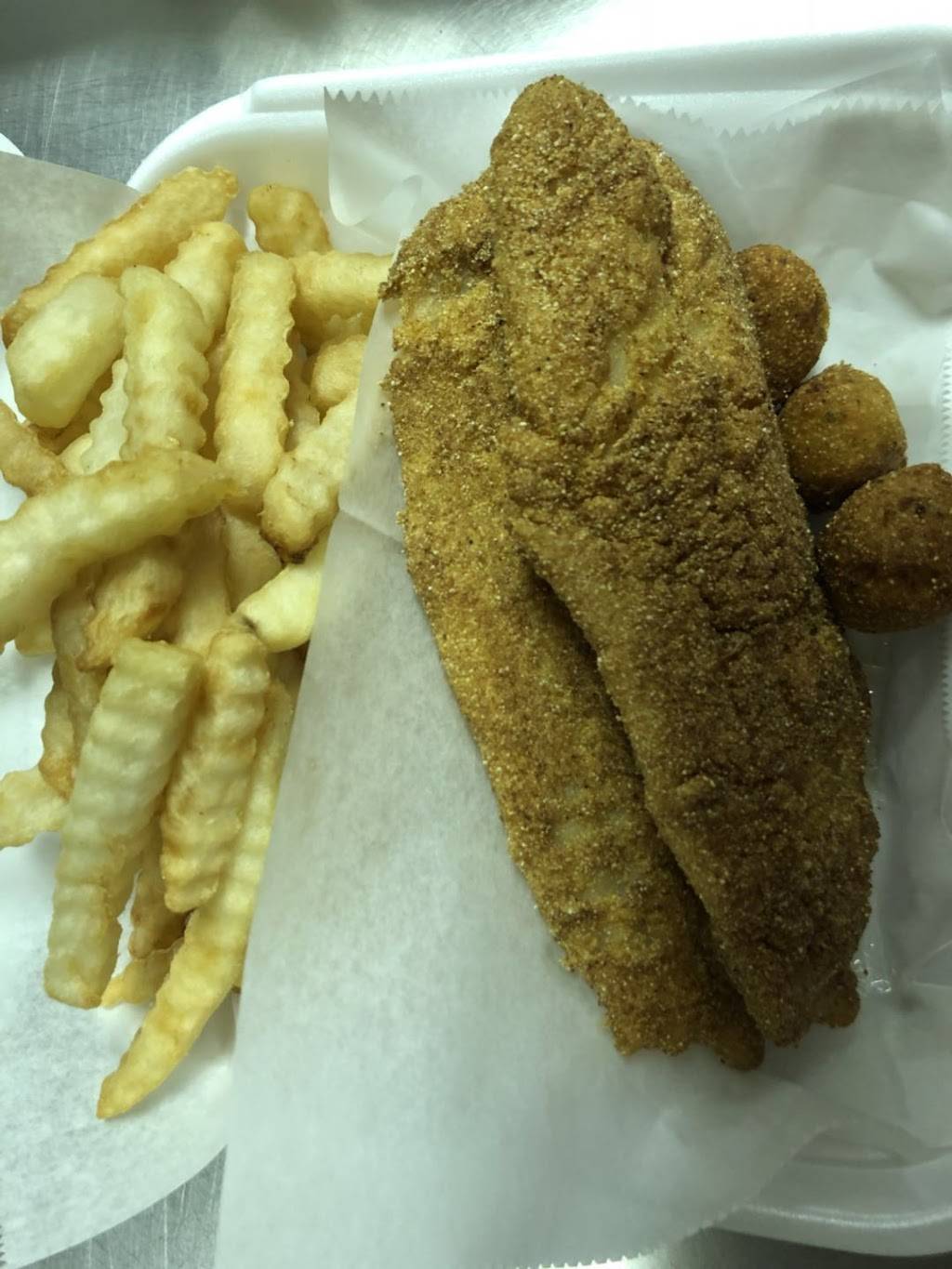 Touchdown Wings | restaurant | 4921 Brainerd Rd, Chattanooga, TN 37411, USA | 4235088682 OR +1 423-508-8682