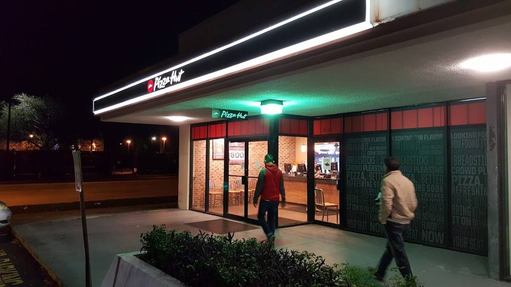 Pizza Hut | meal delivery | 1636 W Hillsboro Blvd, Deerfield Beach, FL 33442, USA | 9544270111 OR +1 954-427-0111