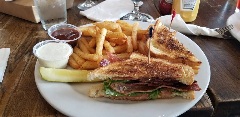 Burgers & Brew | restaurant | 201 Broadway St, Chico, CA 95928, USA | 5308799100 OR +1 530-879-9100