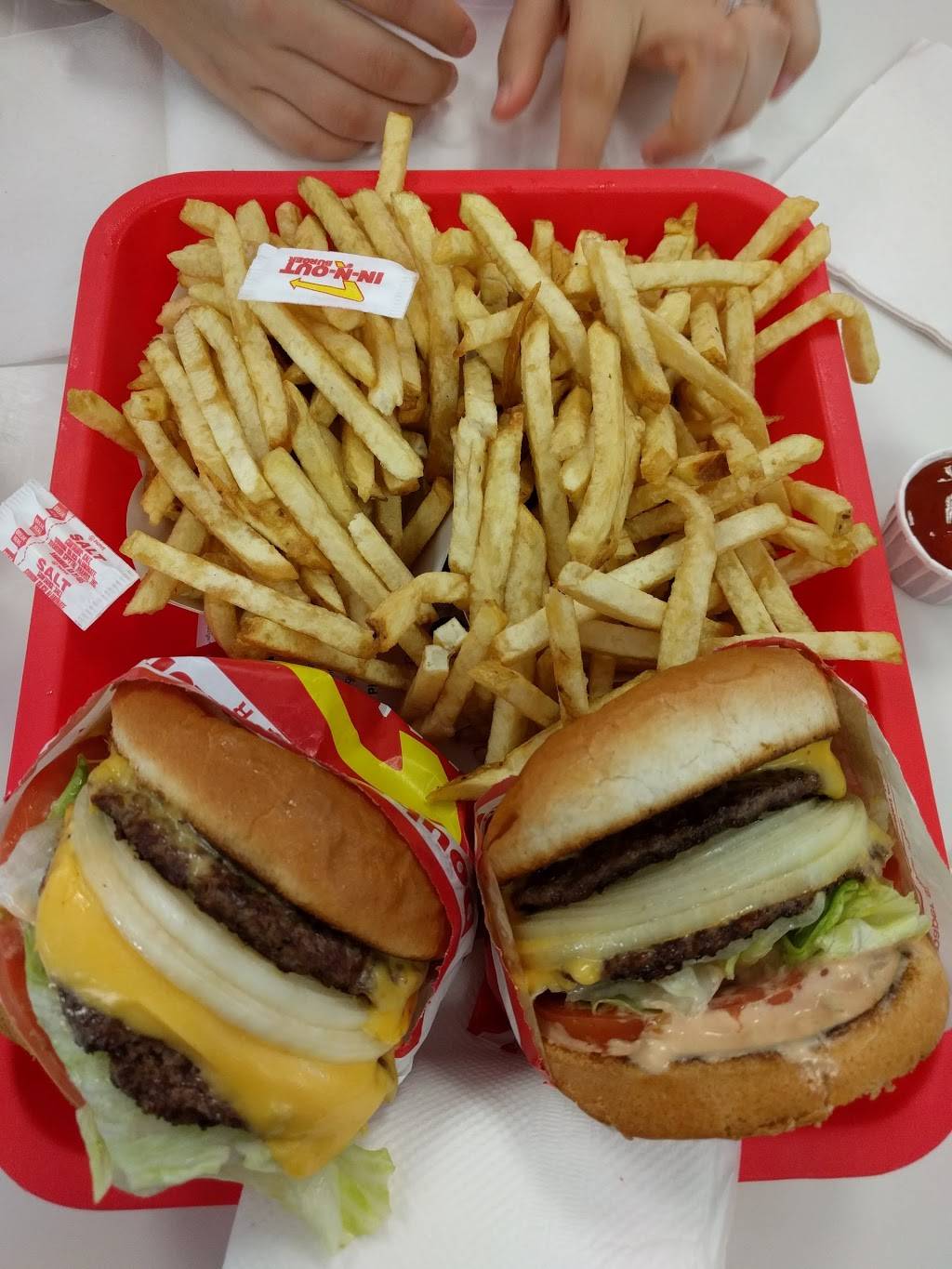 In-N-Out Burger | restaurant | 8830 Tampa Ave, Northridge, CA 91324, USA | 8007861000 OR +1 800-786-1000