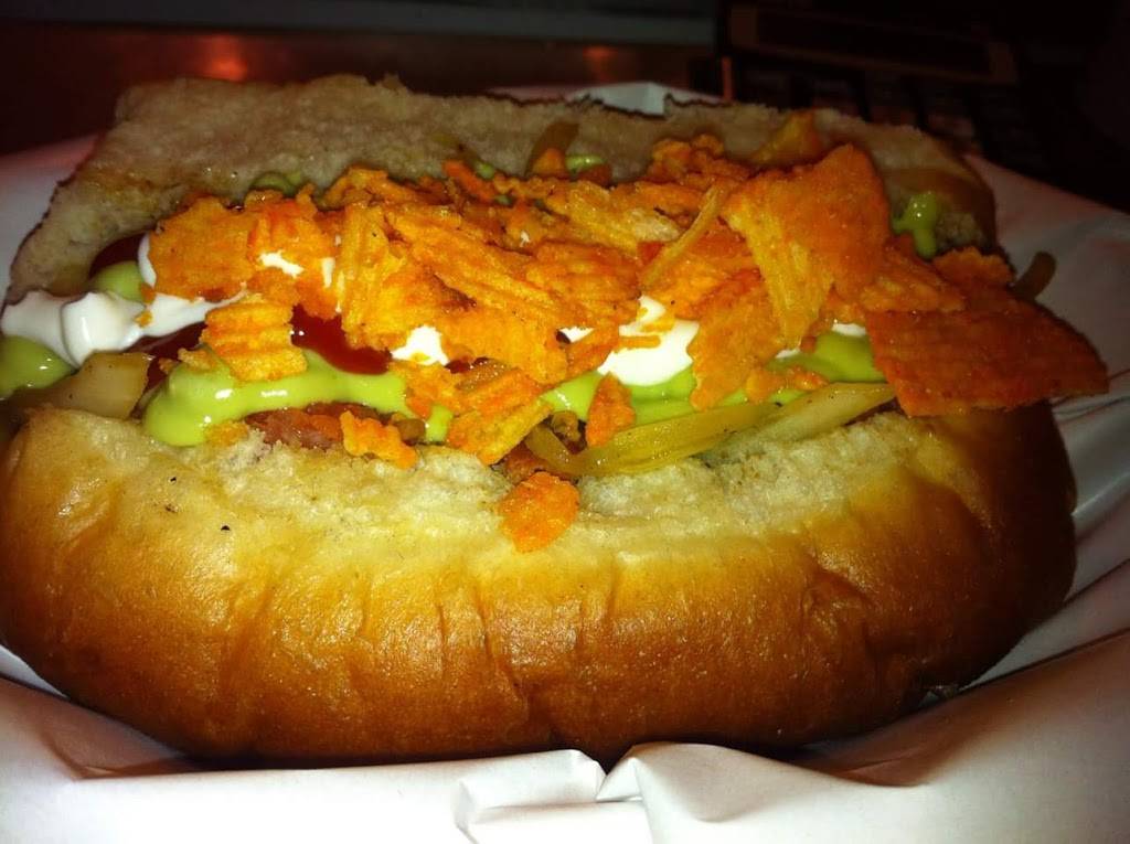 Dogos De Hemosillo | restaurant | Av. de Las Americas Ote. 5995, Lomas de Agua Caliente, 22024 Tijuana, B.C., Mexico | 016646287504 OR +52 664 628 7504