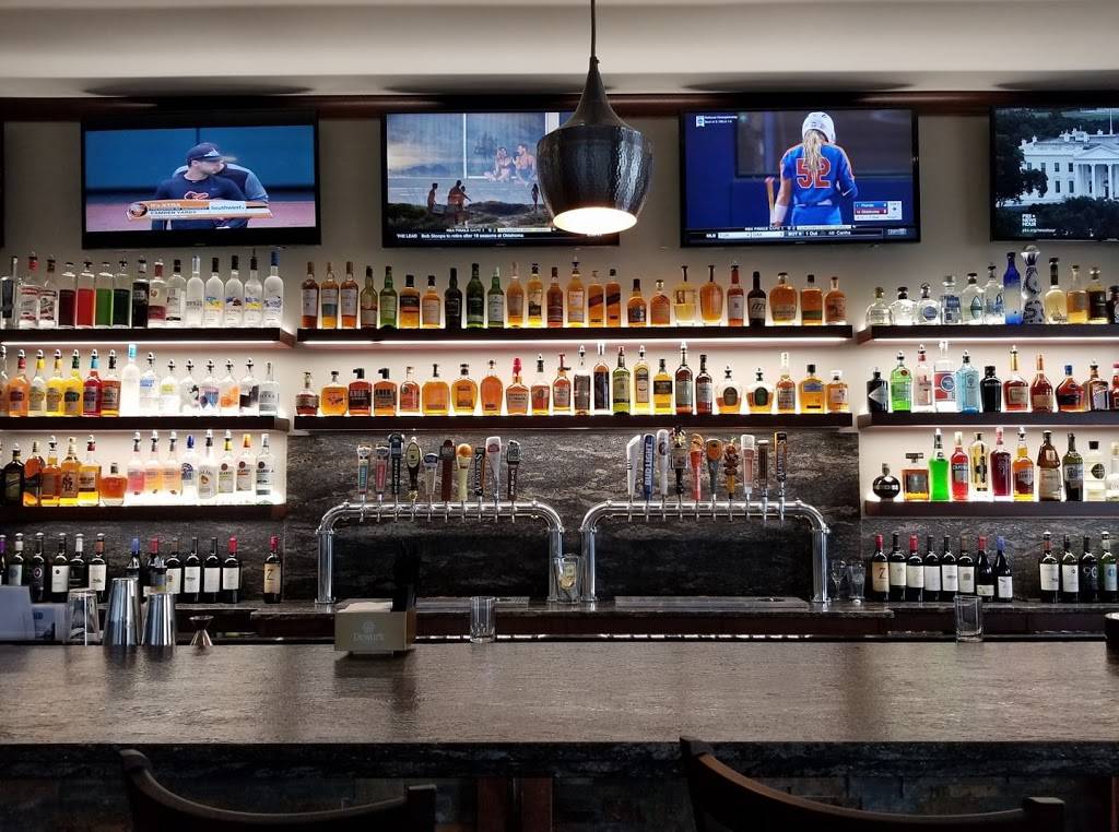 Revolution Golf and Grille | restaurant | 1430 High St suite 706, Williamsburg, VA 23185, USA | 7576454711 OR +1 757-645-4711