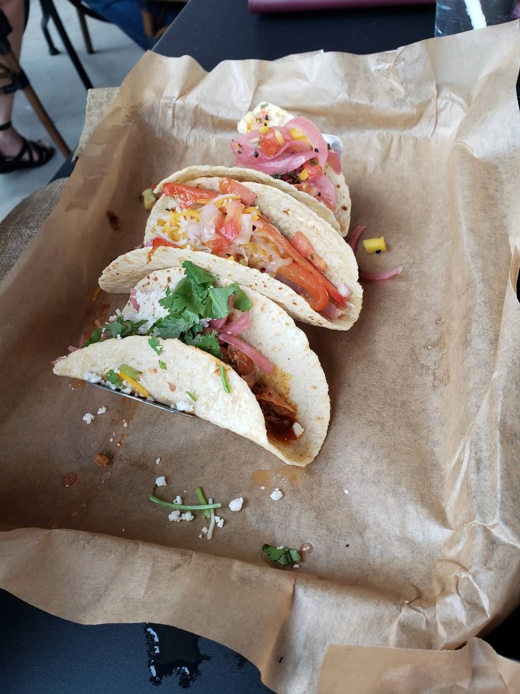 El Jefe Taqueria - Salem | restaurant | 8 W Main St, Salem, VA 24153, USA | 5404044304 OR +1 540-404-4304