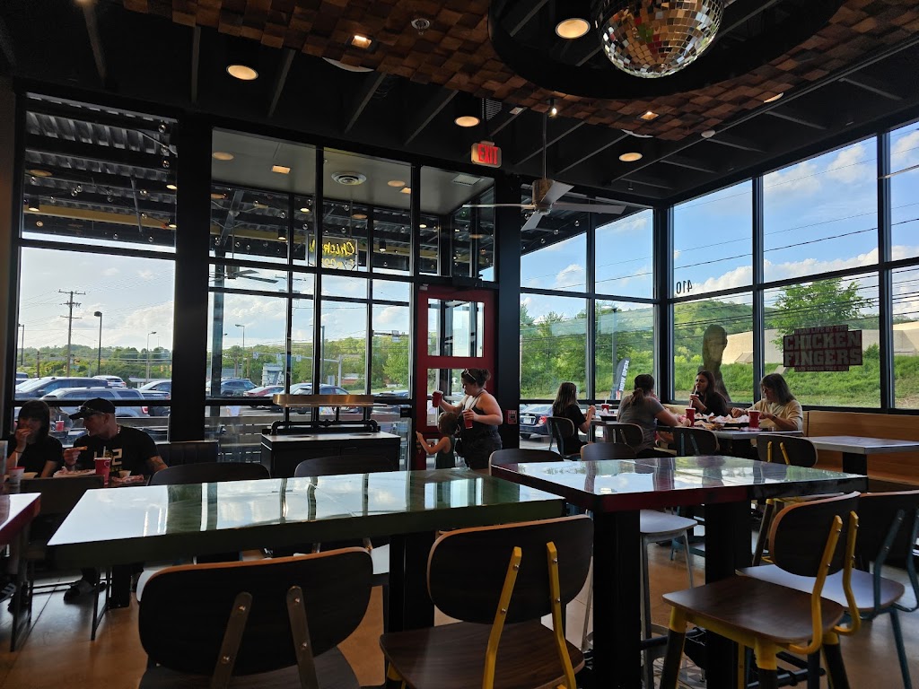 Raising Canes Chicken Fingers | restaurant | 410 Clairton Blvd, Pleasant Hills, PA 15236, USA | 4452235004 OR +1 445-223-5004