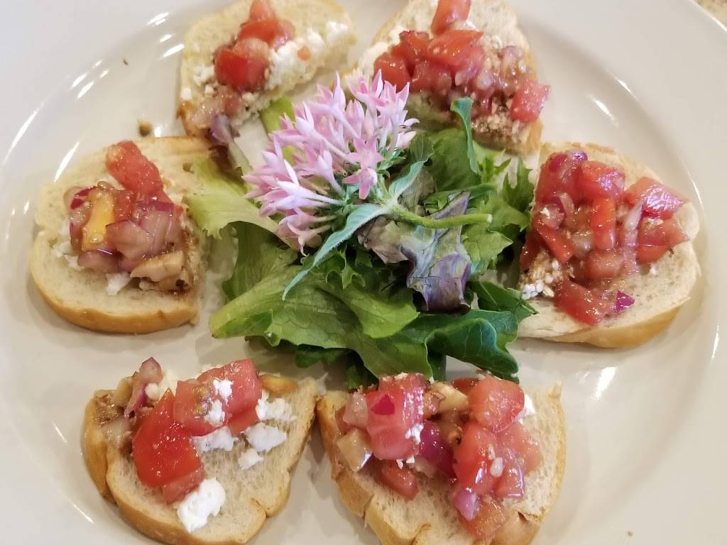 Bernwood Catering Company Naples | restaurant | 3325 Airport-Pulling Rd, Naples, FL 34105, USA | 2394987400 OR +1 239-498-7400